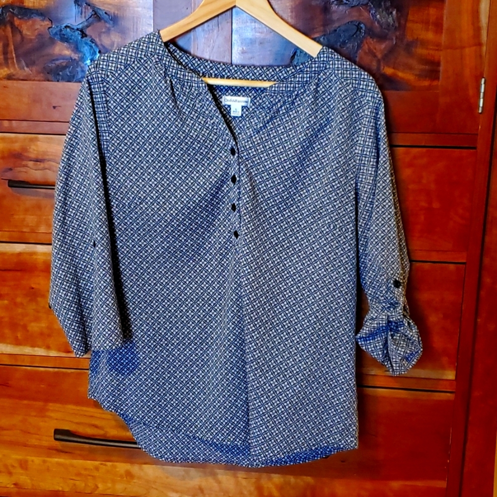 Croft&Barrow 4 button blouse L Blue/Gray/Whi wears/ wash like a dream!